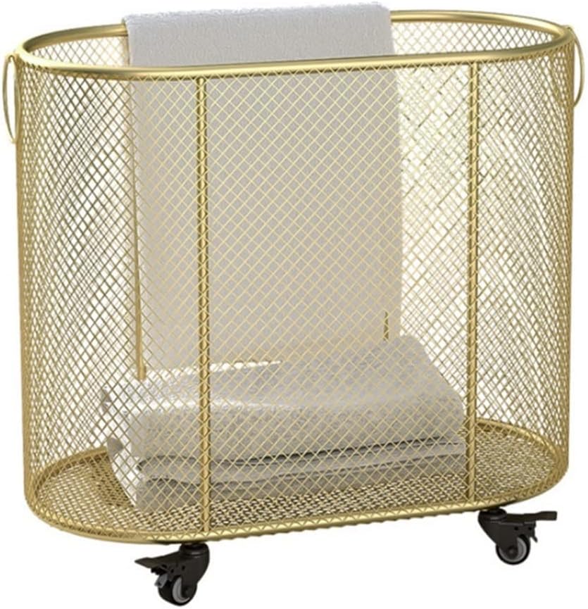 Ce panier a linge associe des roulettes a des elements metalliques